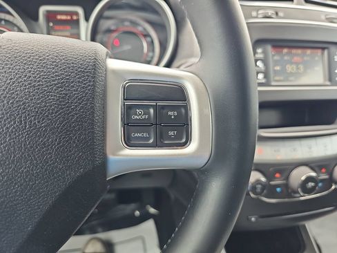 Used 2018 Dodge Journey SE FWD image 18