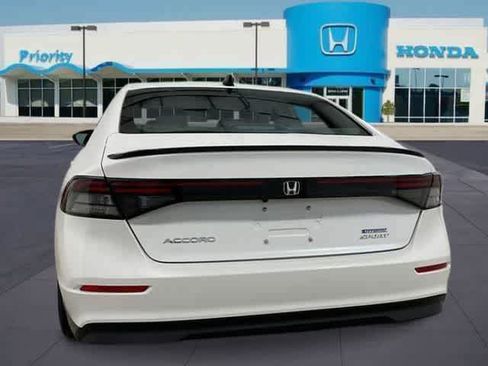 Used 2025 Honda Accord Sport image 4