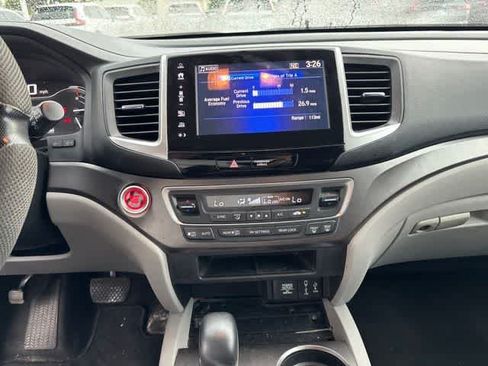 Used 2017 Honda Pilot EX image 18