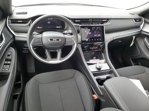 New 2025 Jeep Grand Cherokee L Laredo w/ Luxury Tech Group I image 6