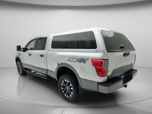 Used 2017 Nissan Titan PRO-4X AWD/4WD image 8