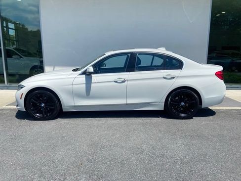 Used 2018 BMW 330i xDrive Sedan AWD/4WD image 2