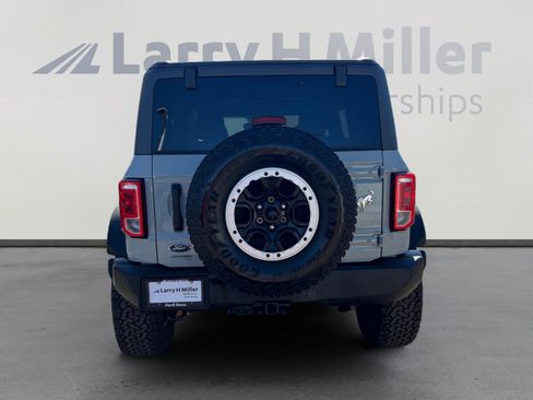 Used 2023 Ford Bronco Big Bend w/ Sasquatch Package image 4