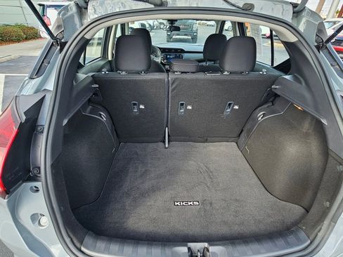 Used 2024 Nissan Kicks SV image 10