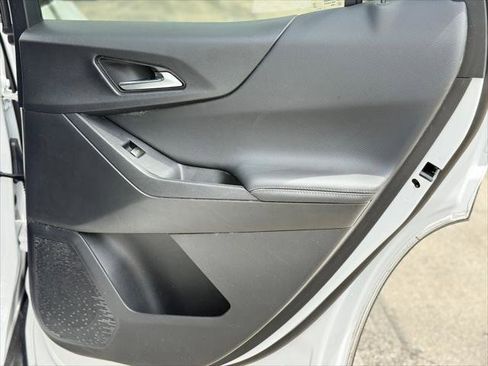 Used 2026 Chevrolet Equinox LT FWD image 18