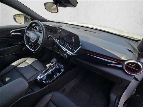 Used 2025 Chevrolet Trax RS w/ Driver Confidence Package image 20