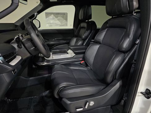 New 2025 Lincoln Navigator Reserve w/ Jet Appearance Package image 20