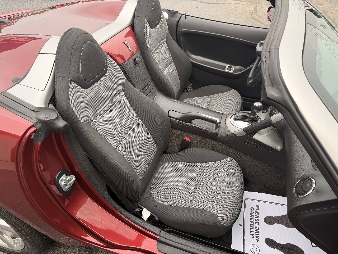 Used 2009 Pontiac Solstice Convertible w/ Preferred Package RWD image 33