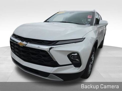 Used 2023 Chevrolet Blazer LT w/ Convenience Package FWD image 5