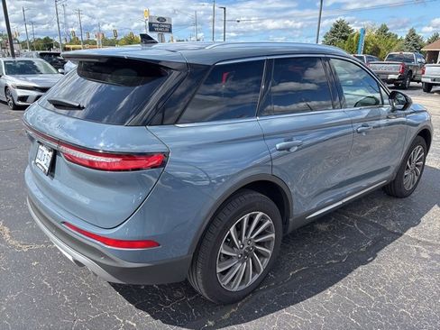 Used 2024 Lincoln Corsair Reserve image 5