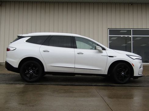 Used 2024 Buick Enclave Essence w/ Sport Touring Edition image 2