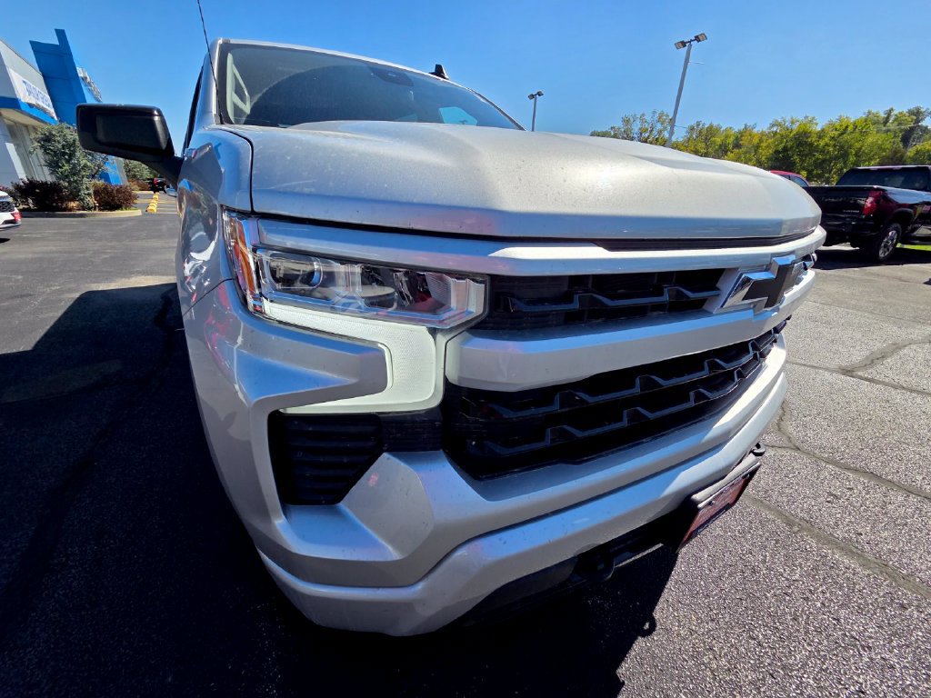 Used 2022 Chevrolet Silverado 1500 RST w/ Convenience Package II AWD/4WD image 12