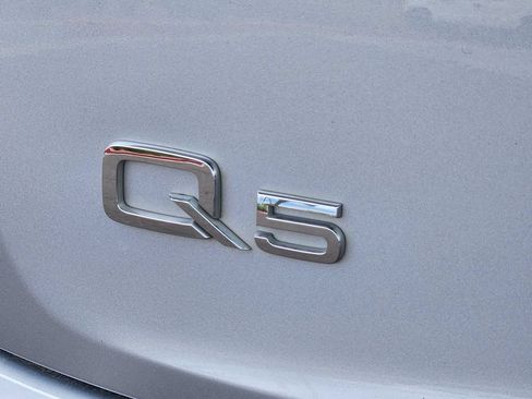 Used 2022 Audi Q5 2.0T Premium Plus w/ Premium Plus Package AWD/4WD image 11