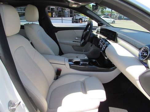 Used 2021 Mercedes-Benz CLA 250 image 22