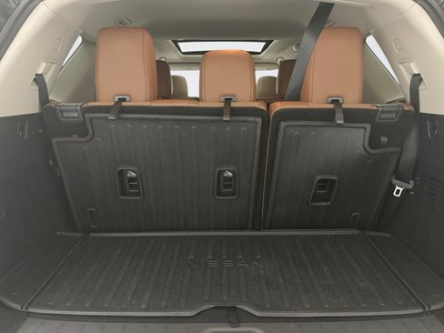 Used 2023 Nissan Pathfinder Platinum w/ Cargo Package AWD/4WD image 25