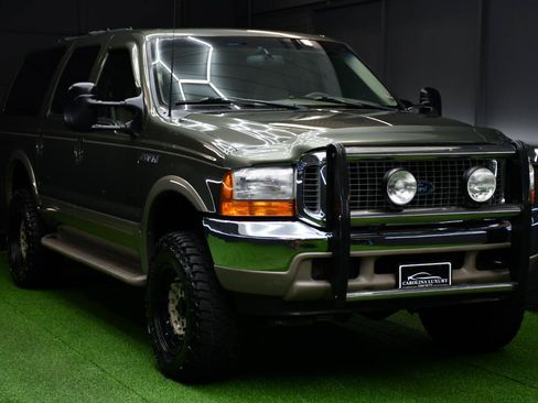 Used 2000 Ford Excursion Limited AWD/4WD image 10
