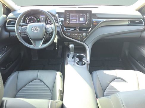 Used 2024 Toyota Camry SE image 14