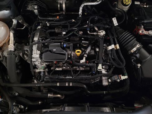 Used 2021 Ford Escape SE FWD image 30