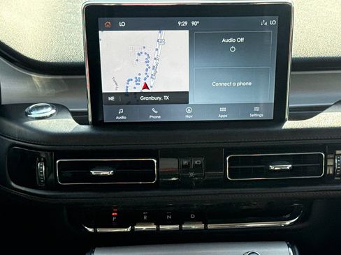 Used 2023 Lincoln Aviator AWD w/ Premium Package image 12
