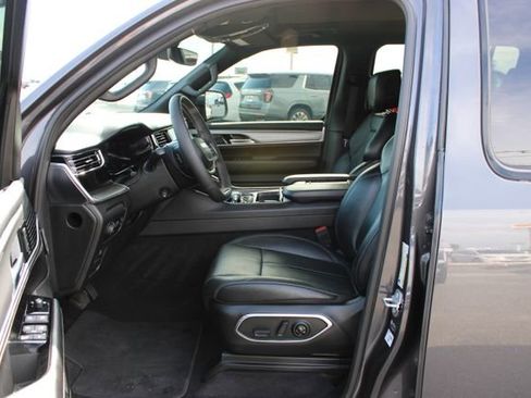 Used 2023 Jeep Wagoneer Series II AWD/4WD image 17