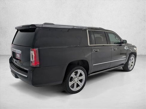 Used 2018 GMC Yukon XL Denali w/ Denali Ultimate Package AWD/4WD image 5