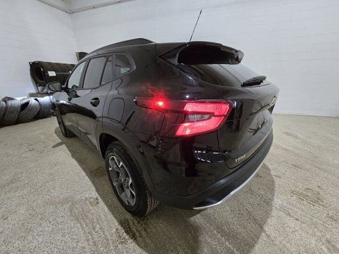 Used 2024 Chevrolet Trax LT image 4