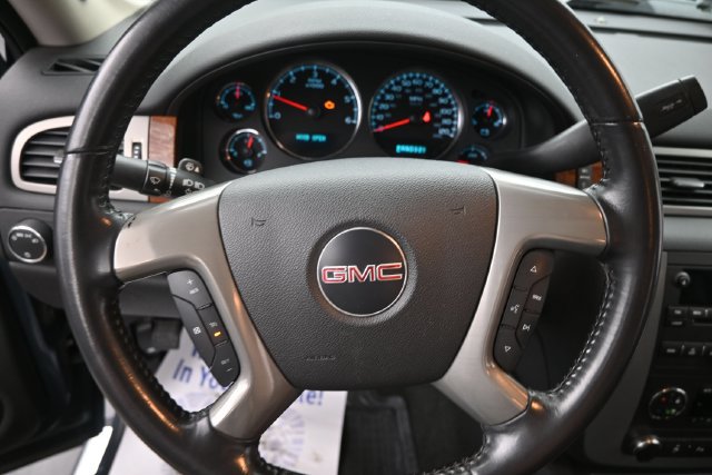 Used 2008 GMC Sierra 1500 SLT w/ SLT Preferred Package AWD/4WD image 25