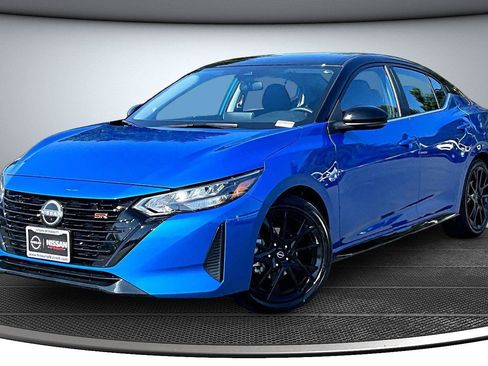 Used 2025 Nissan Sentra SR w/ Midnight Edition FWD image 4