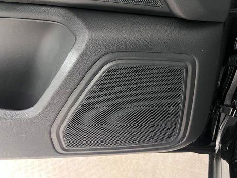 Certified 2025 Porsche Macan AWD/4WD image 25