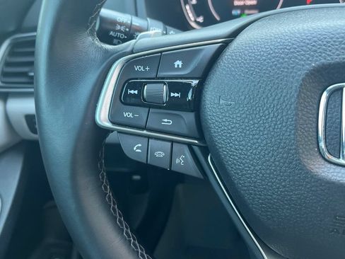 Used 2018 Honda Accord Touring image 20