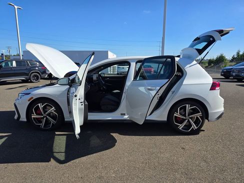 New 2025 Volkswagen GTI SE image 18