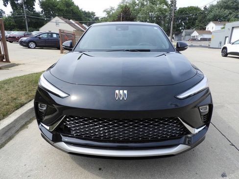 Used 2024 Buick Envista Avenir FWD image 3