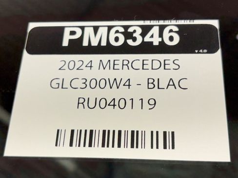 Used 2024 Mercedes-Benz GLC 300 4MATIC w/ AMG Line image 39