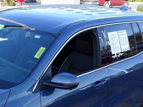 Used 2025 Buick Enclave Preferred image 33