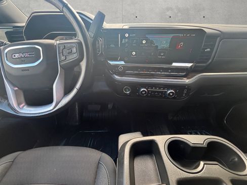 Used 2022 GMC Sierra 1500 Elevation image 21