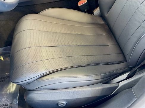 Used 2025 Mercedes-Benz E 450 4MATIC Sedan w/ Winter Package image 20