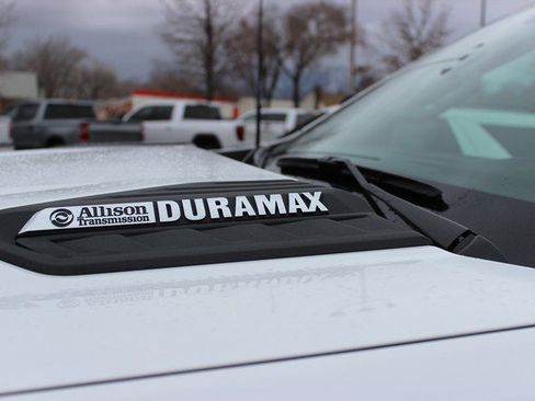 Used 2024 Chevrolet Silverado 2500 LT w/ Convenience Package image 4