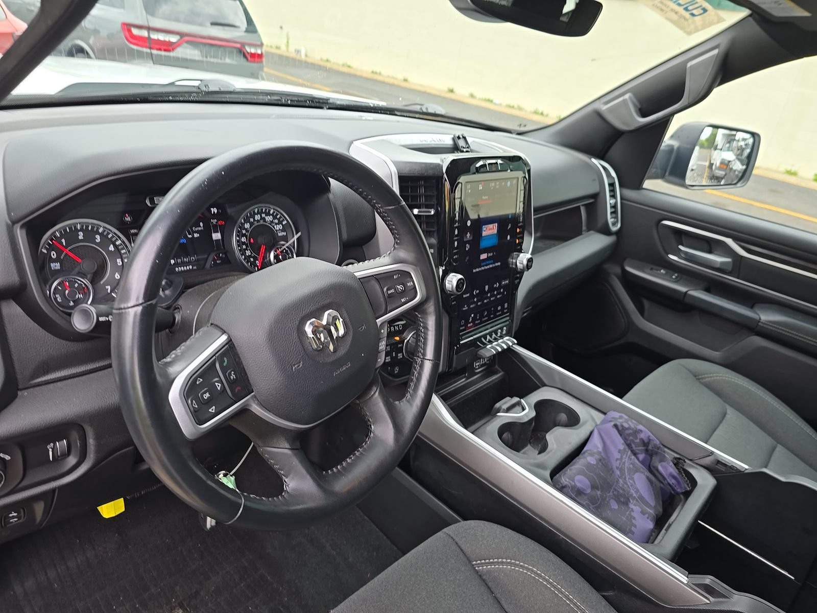 Used 2023 RAM 1500 Big Horn AWD/4WD image 4