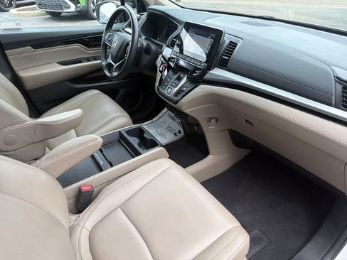 Used 2023 Honda Odyssey Touring image 19