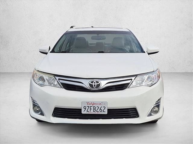 Used 2013 Toyota Camry XLE w/ Leather Pkg FWD image 2