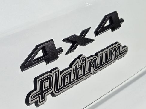 New 2026 Jeep Compass Latitude image 14