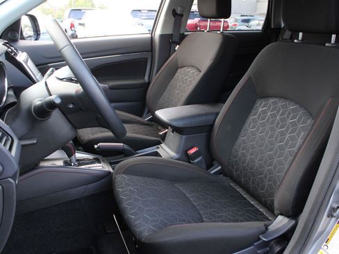 Used 2026 Mitsubishi Outlander Sport LE AWD/4WD image 15
