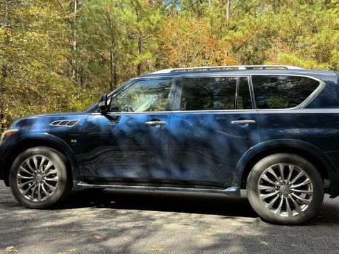 Used 2017 INFINITI QX80 2WD w/ Driver Assistance Package image 8