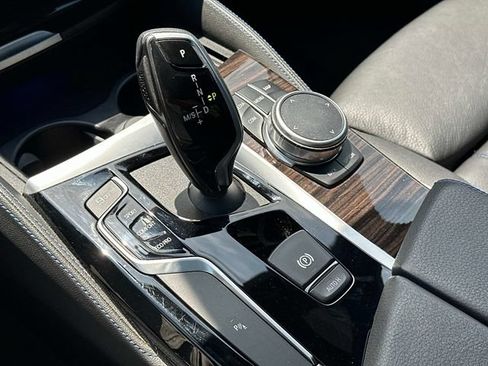 Used 2019 BMW 540i xDrive w/ M Sport Package AWD/4WD image 30