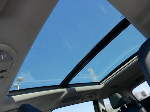 Used 2023 Subaru Ascent Touring image 32