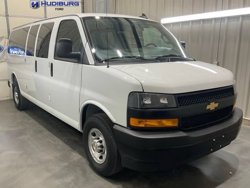 Used 2025 Chevrolet Express 3500 LS RWD image 1