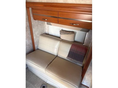 Used 2010 Mercedes-Benz Sprinter 3500 image 36