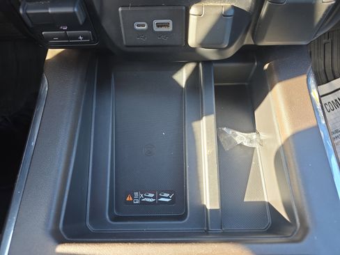 Used 2020 GMC Sierra 1500 SLT w/ SLT Premium Package image 39