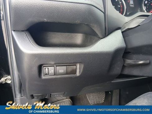 Used 2022 Toyota RAV4 LE image 27