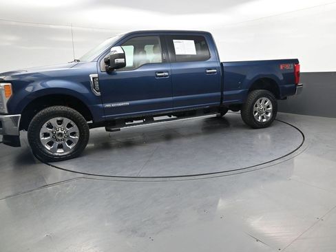 Used 2017 Ford F250 Lariat w/ Lariat Ultimate Package image 8